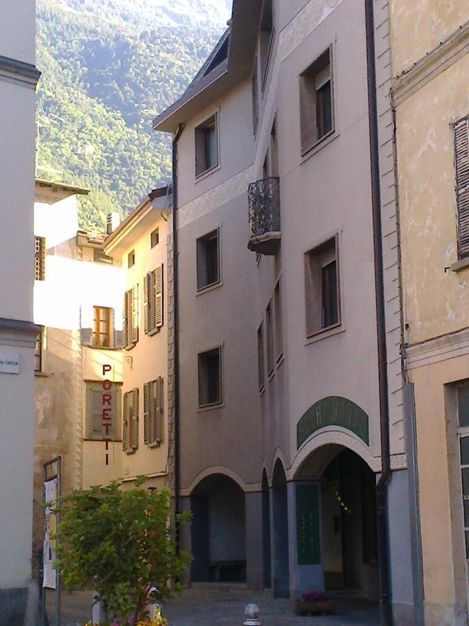Relais Merizzi Tirano Kültér fotó